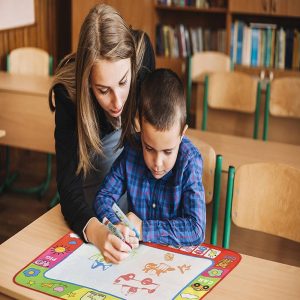 Készségfejlesztő mágikus festő szőnyeg varázslatos vízi tollakkal gyerekeknek - 60 x 80 cm (BBJ) - Image 3