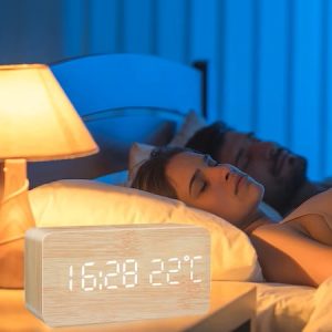 Fa borítású, világos színű LED-es ébresztőóra - hanghatásokkal irányítható (BBV) (BBD) - Image 3