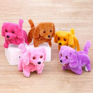 Sétáló, elemes kiskutya puha plüss borítással és aranyos ugatással (BBJ) - Image 6