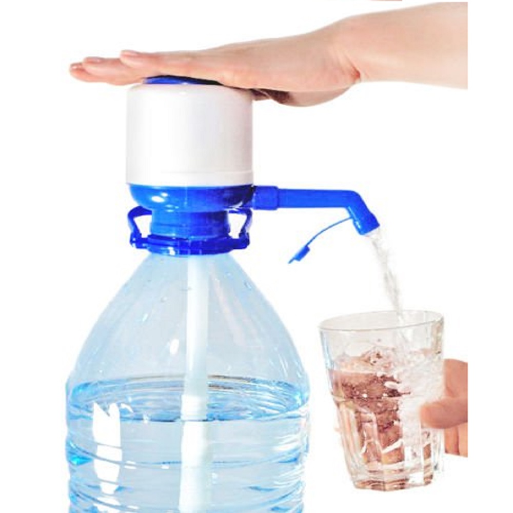 Univerzális, könnyen használható pumpás víz adagoló – 17 x 16cm, kék – fehér szín (BB-037) (1)