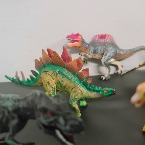 6 darabos valósághű dinoszaurusz figura készlet gyerekeknek – mozgatható részekkel (BB-19745) (10)