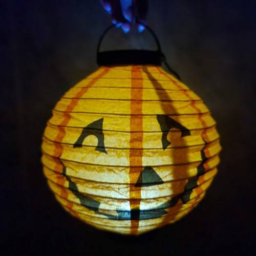 Halloweeni világító tök lampion dekoráció akasztóval – 23 x 20 x 20 cm, narancssárga (BB-20162) (1)