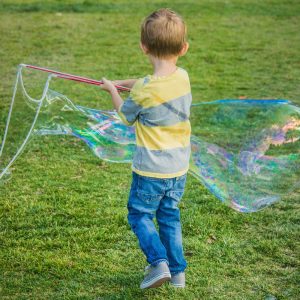 Pálcás buborék készítő szett gigantikus buborékokhoz - 500 ml vízben hígítható buborékfújó koncentrátummal (BBJ) - Image 3