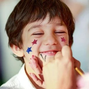 Glitter tattoos kit - 24 db színes csillámporral, rengeteg felragasztható sablonnal, ecsetekkel és ragasztókkal (BBJ) - Image 3