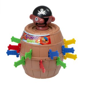 Kalózos játék - ügyességi társasjáték 16 színes játék karddal, hordóval és kalóz fejjel (BBJ) - Image 4